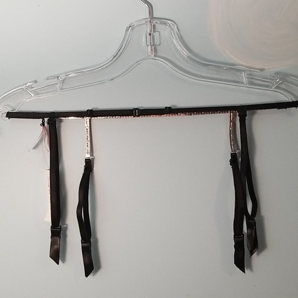 La vie en rose black and red sparkly garter belt size M/L NWT - Picture 2 of 5